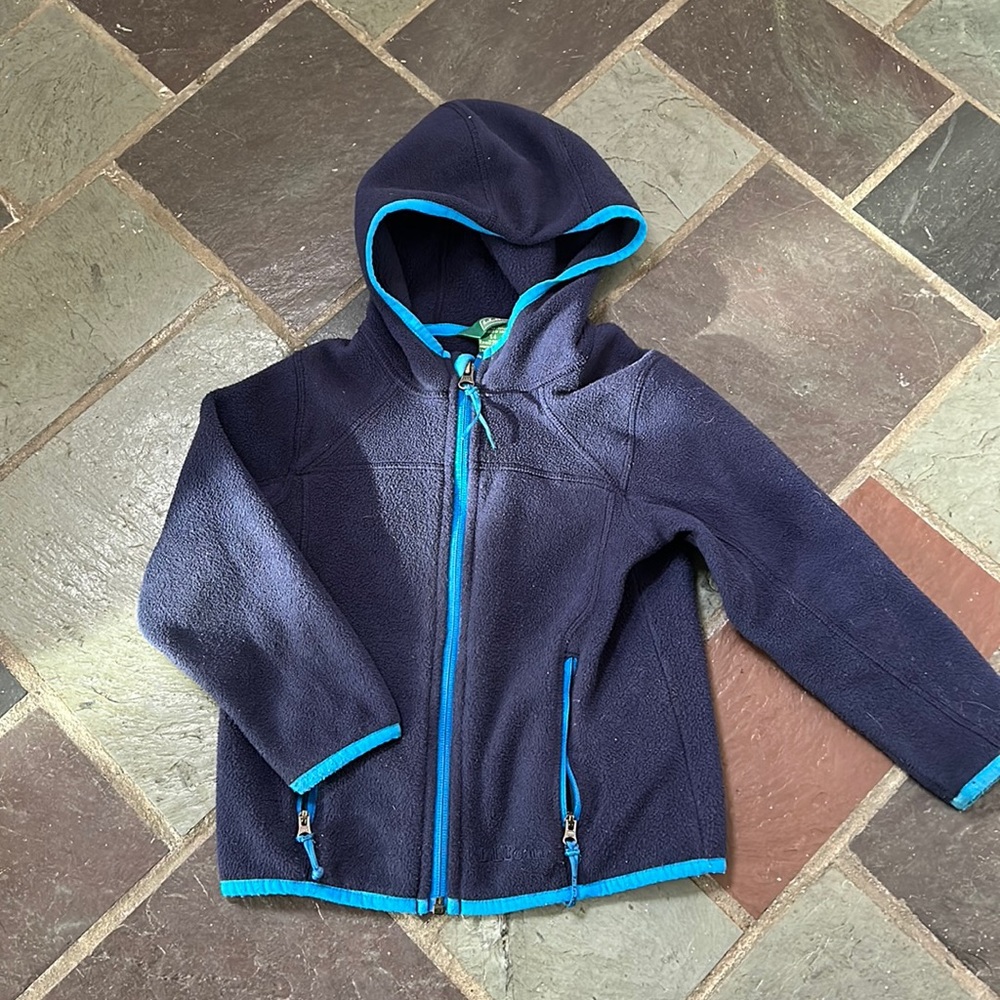 LL Bean fleece jacket w hood